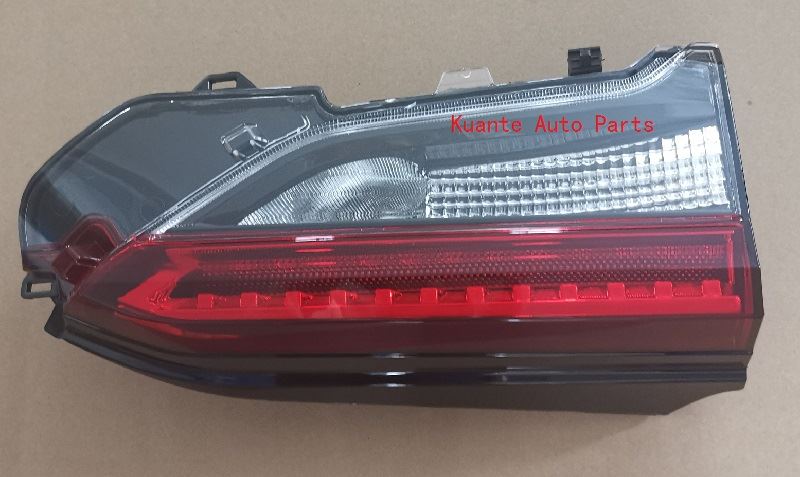 6,2019RAV4 boot lamp