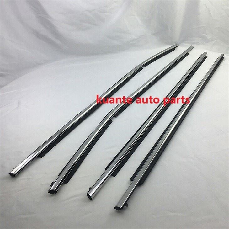 2014 Toyota Corolla belt molding